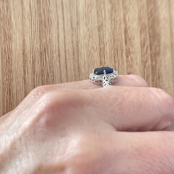 Radiant Cut Simulated Sapphire Art Deco Filigree Ring - 925 Sterling Silver - Picture 5 of 5